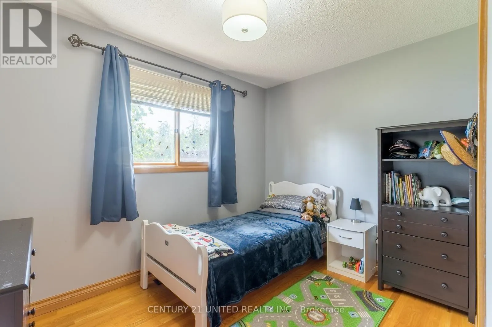 1496 BRADFIELD ROAD