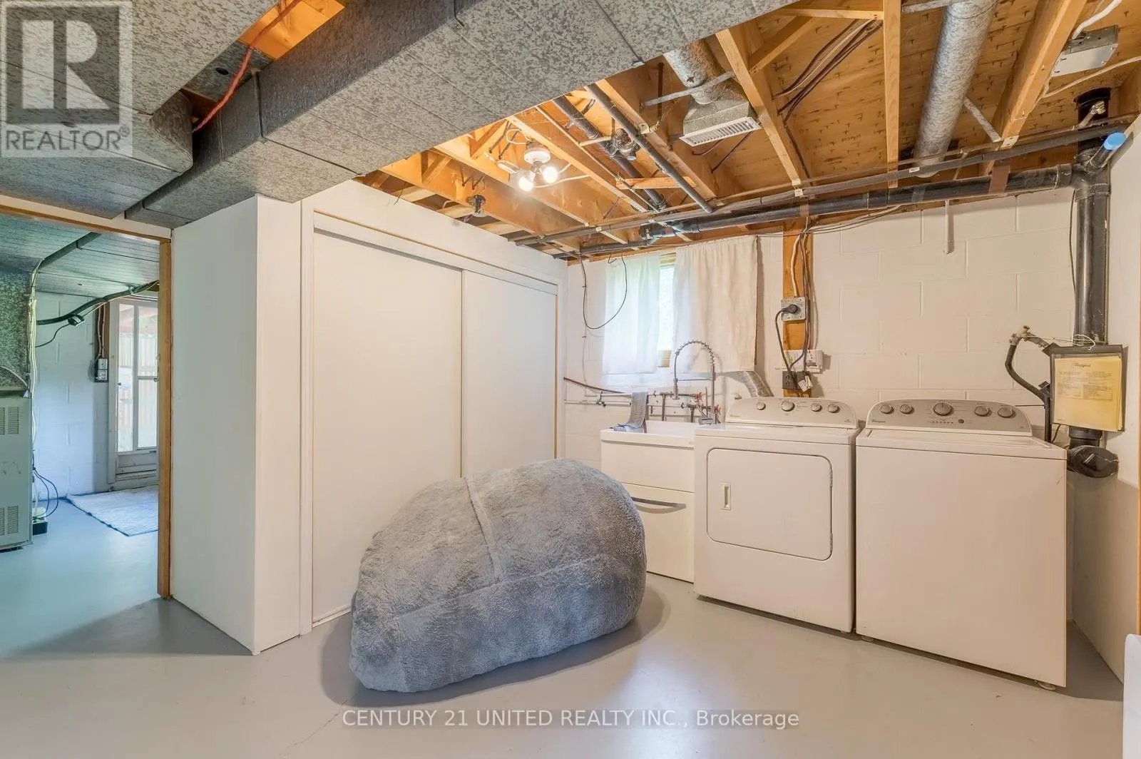 1496 BRADFIELD ROAD