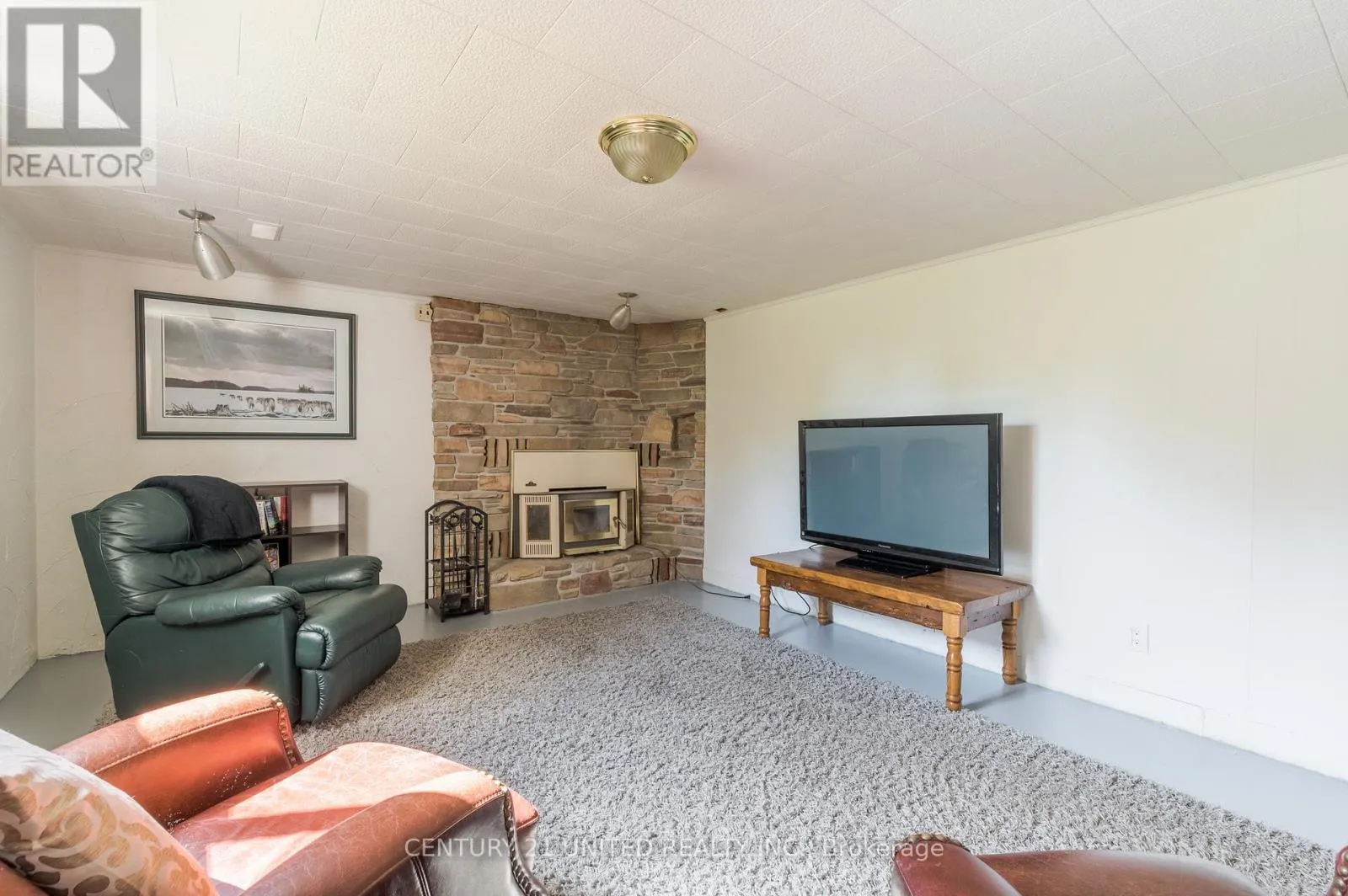 1496 BRADFIELD ROAD