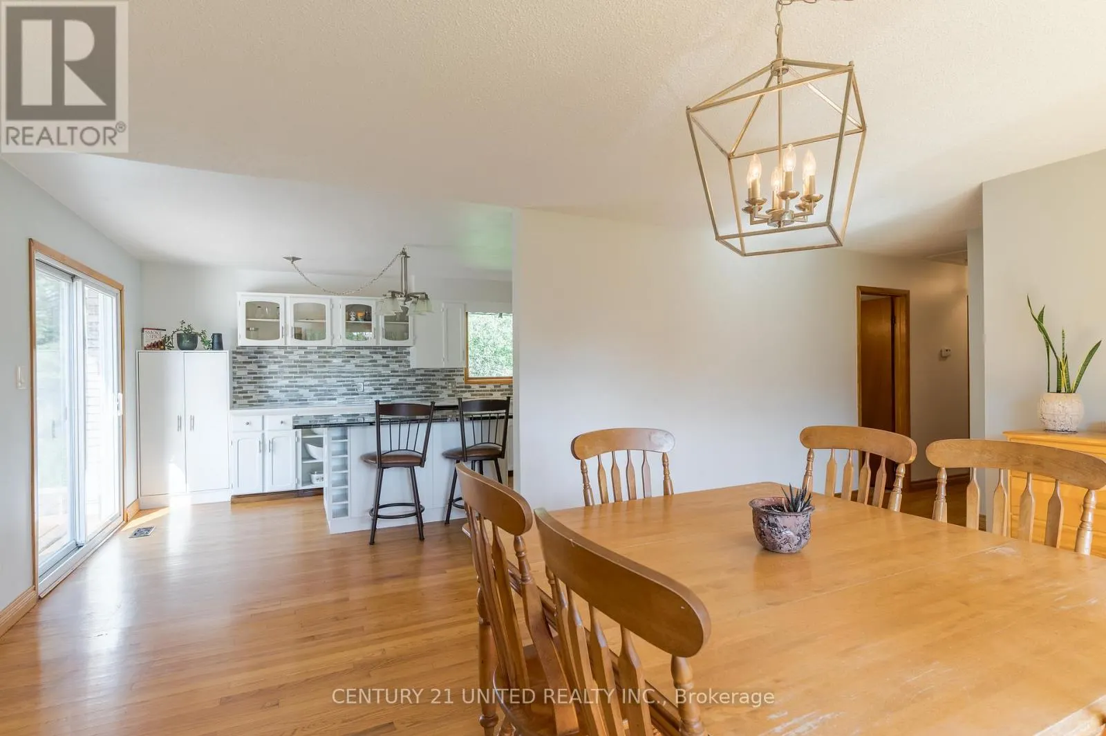 1496 BRADFIELD ROAD