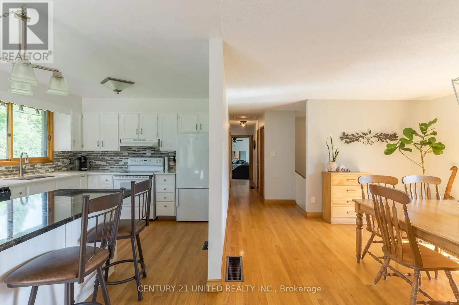 1496 BRADFIELD ROAD