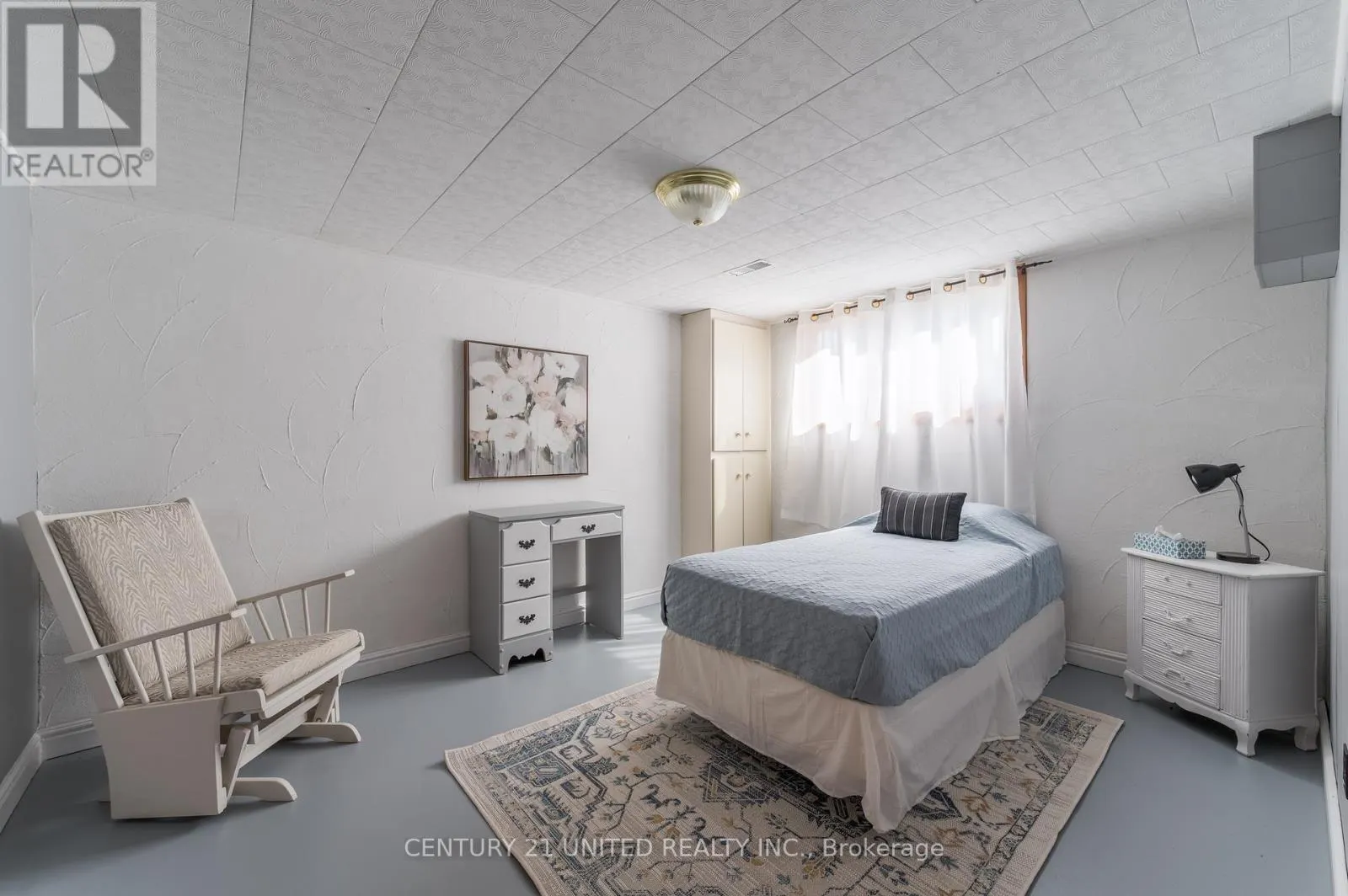 1496 BRADFIELD ROAD