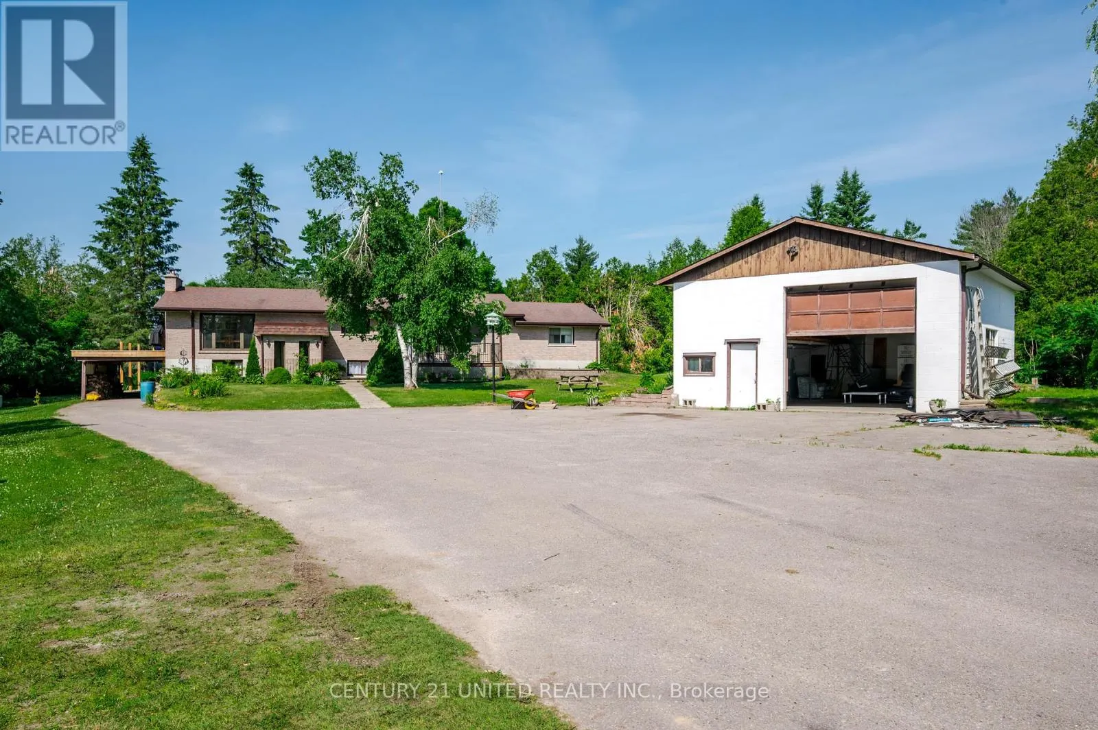 1496 BRADFIELD ROAD