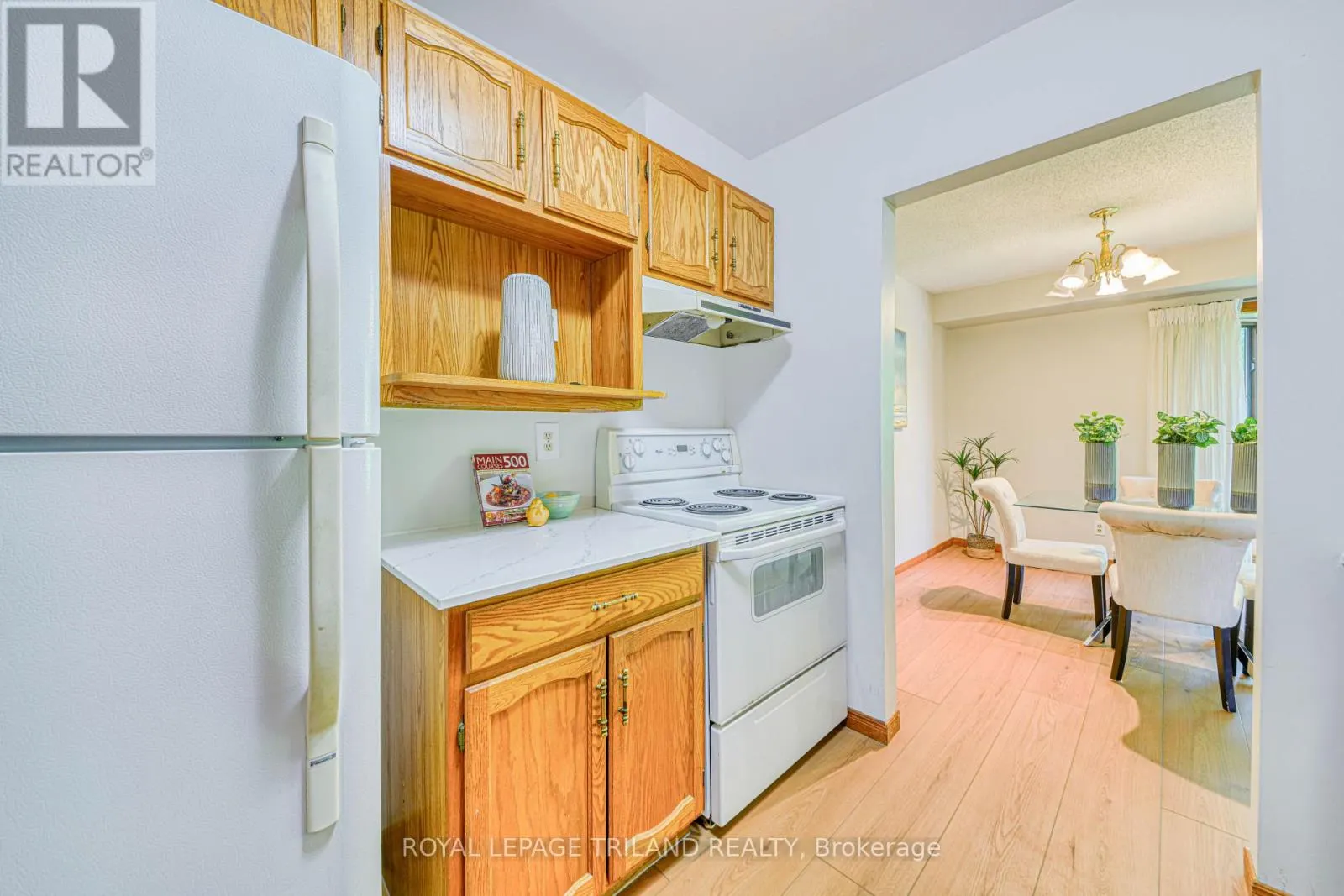 206 - 4 ALBERT STREET, #206