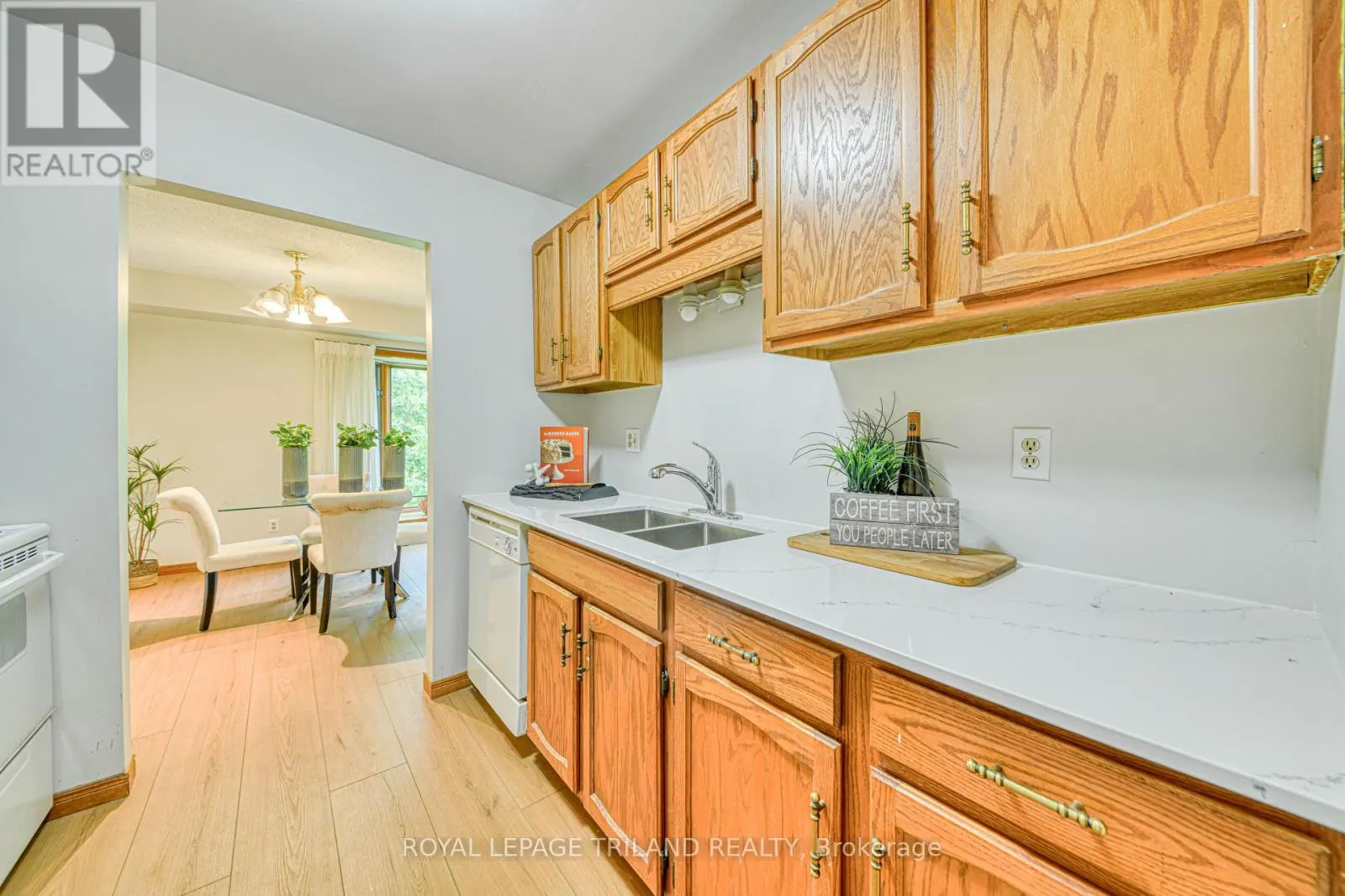 206 - 4 ALBERT STREET, #206