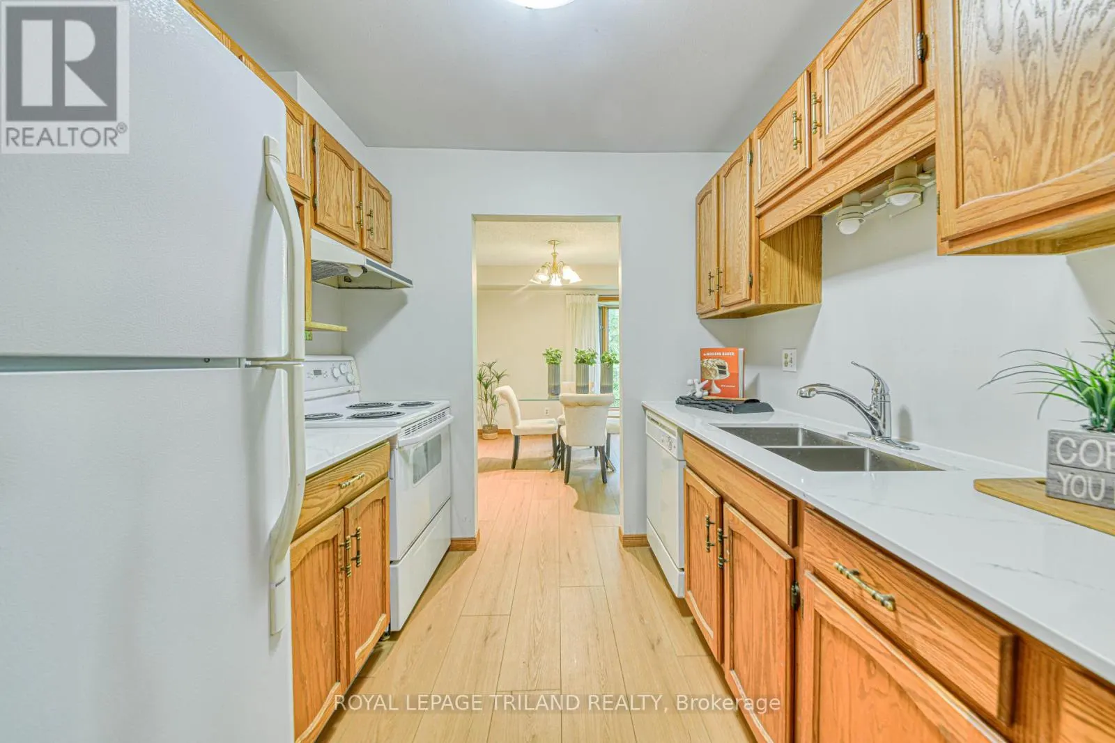 206 - 4 ALBERT STREET, #206