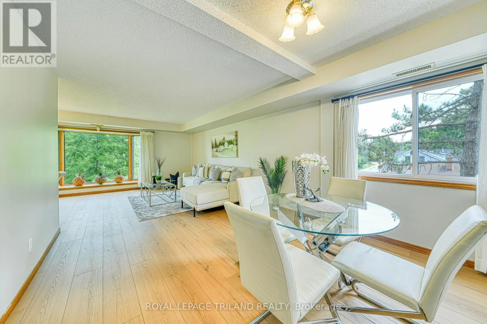 206 - 4 ALBERT STREET, #206