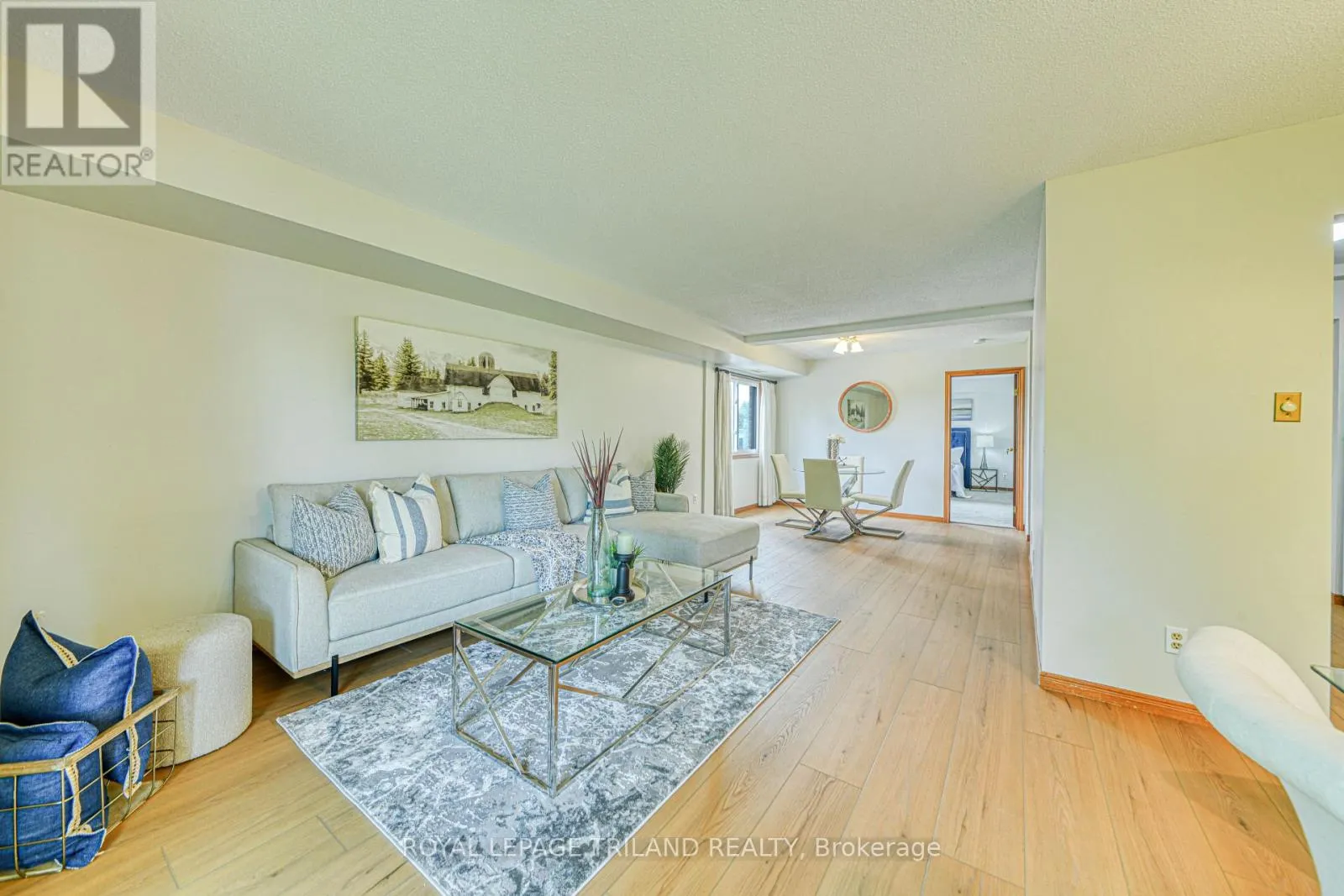 206 - 4 ALBERT STREET, #206