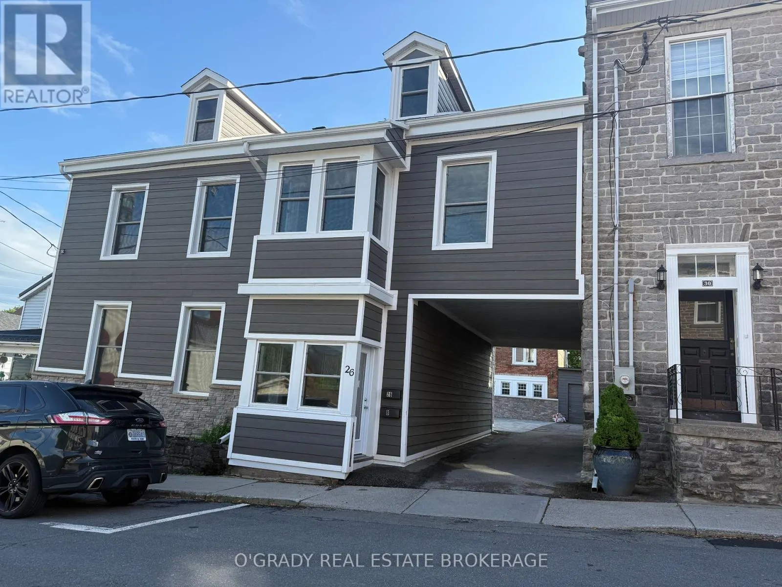 26 APPLE STREET