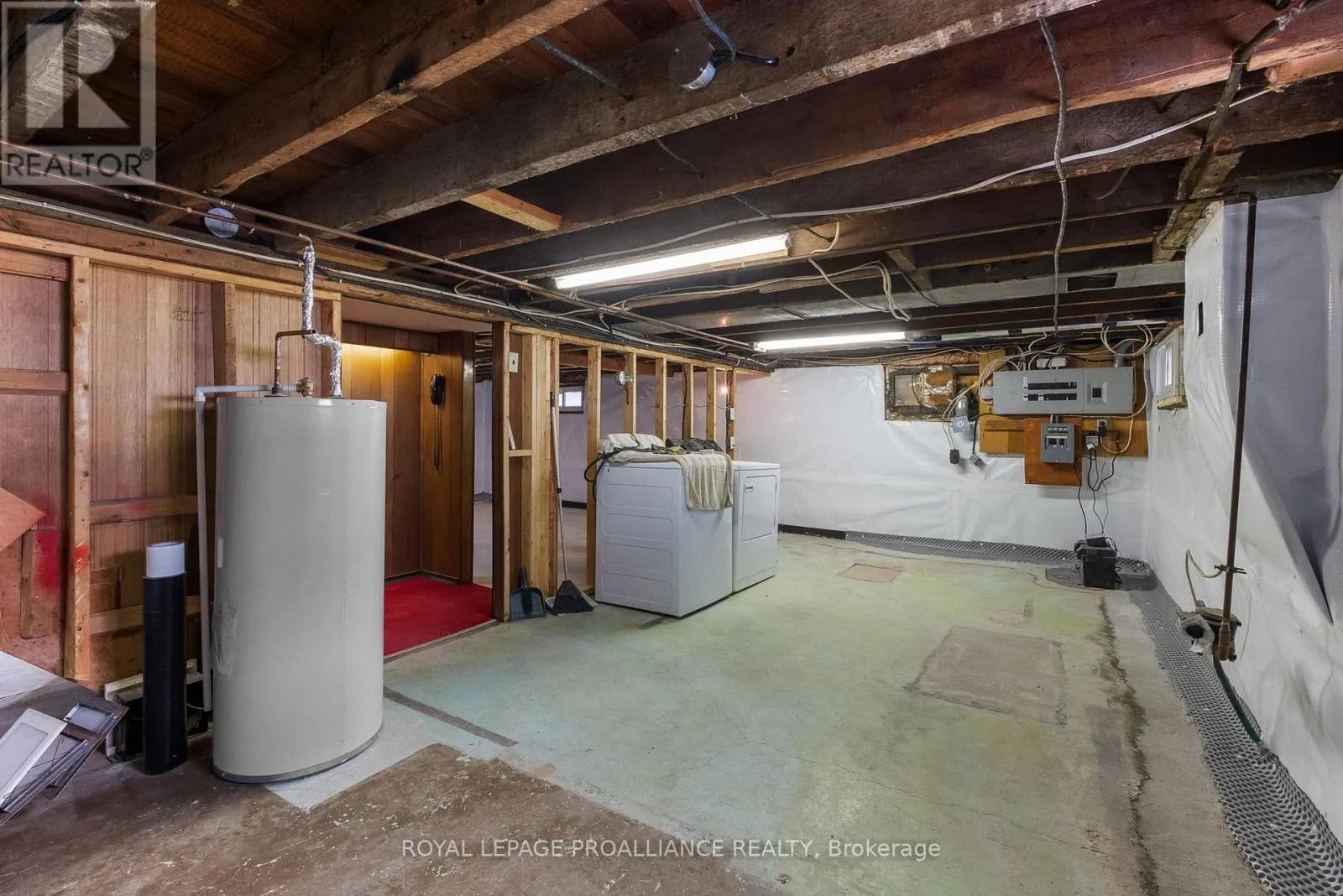 62 JAMES STREET E