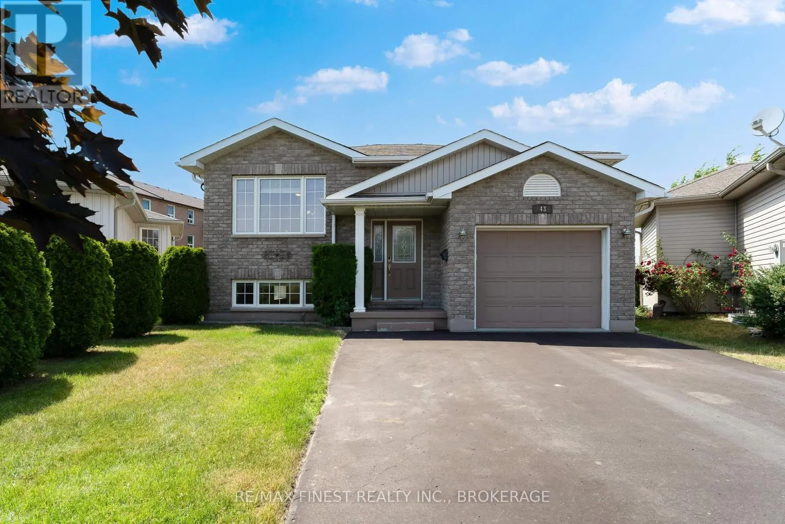 43 FOLLWELL CRESCENT