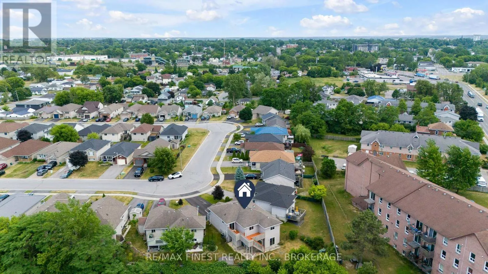 43 FOLLWELL CRESCENT