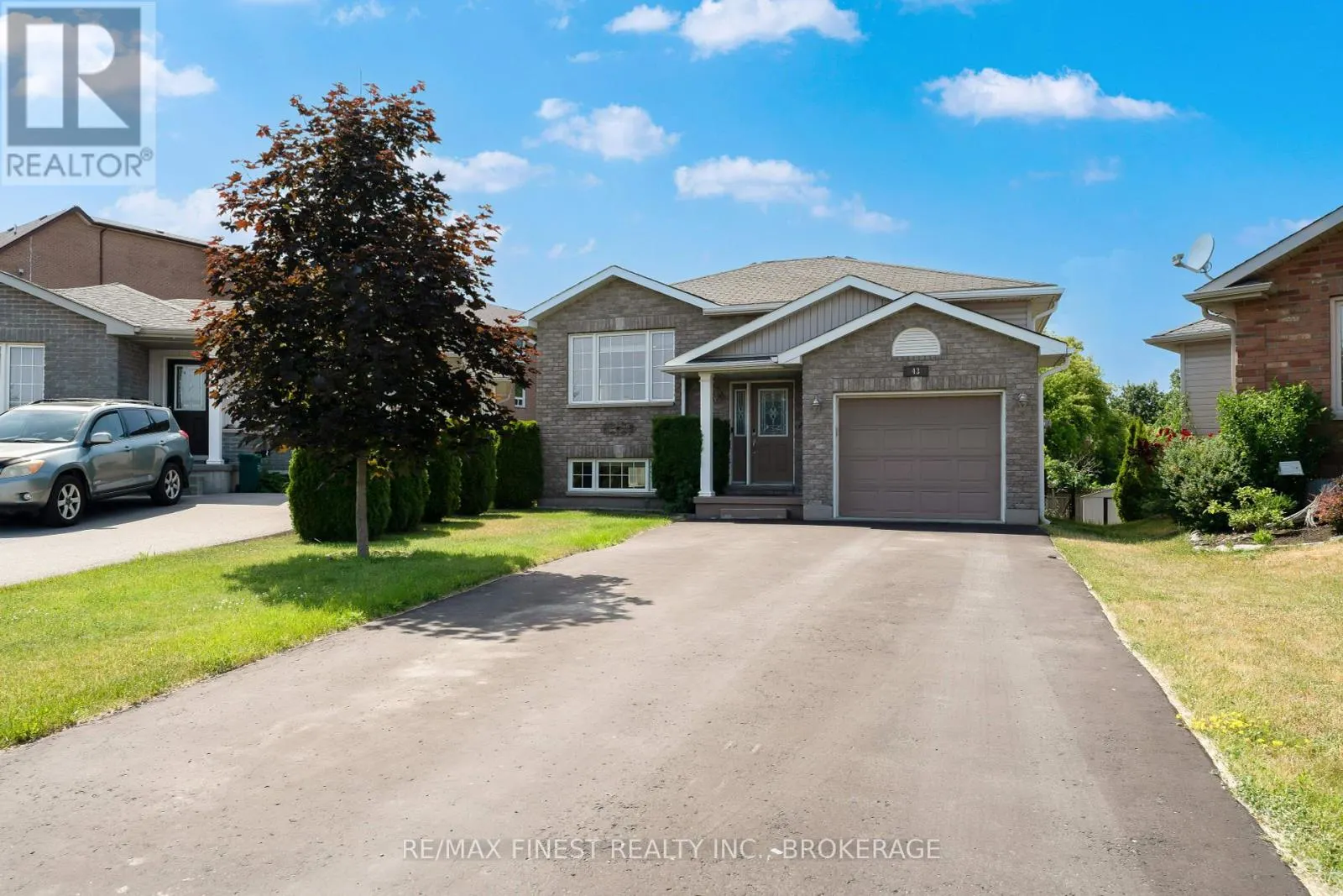 43 FOLLWELL CRESCENT