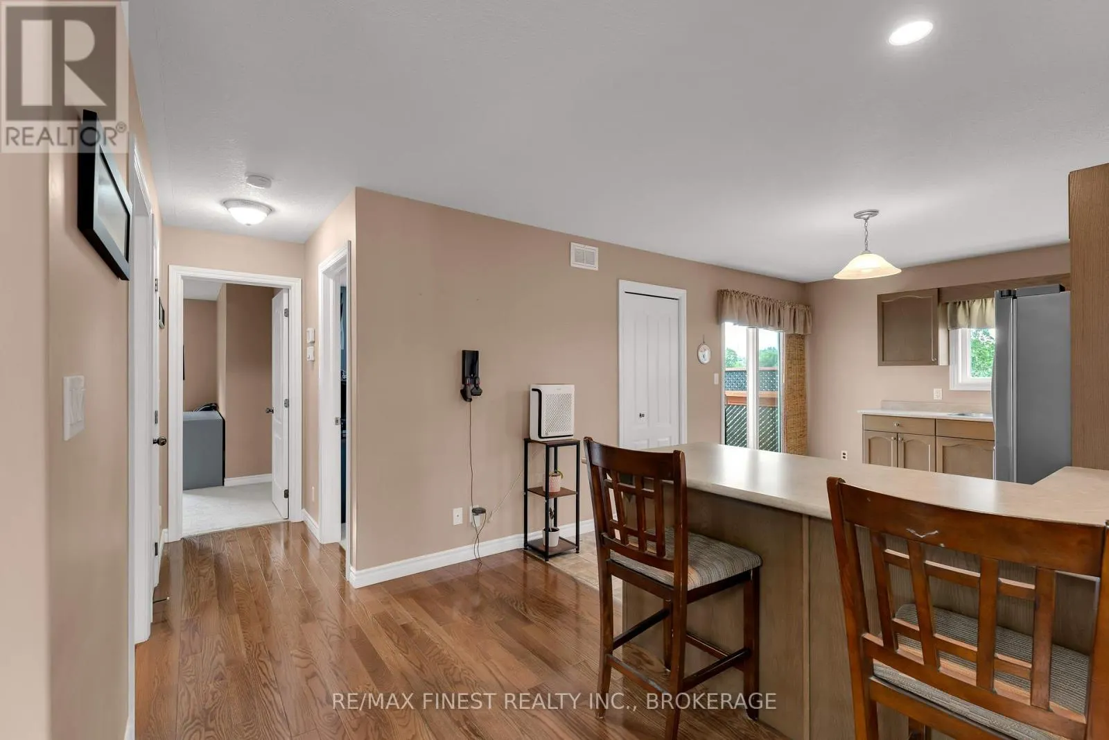43 FOLLWELL CRESCENT
