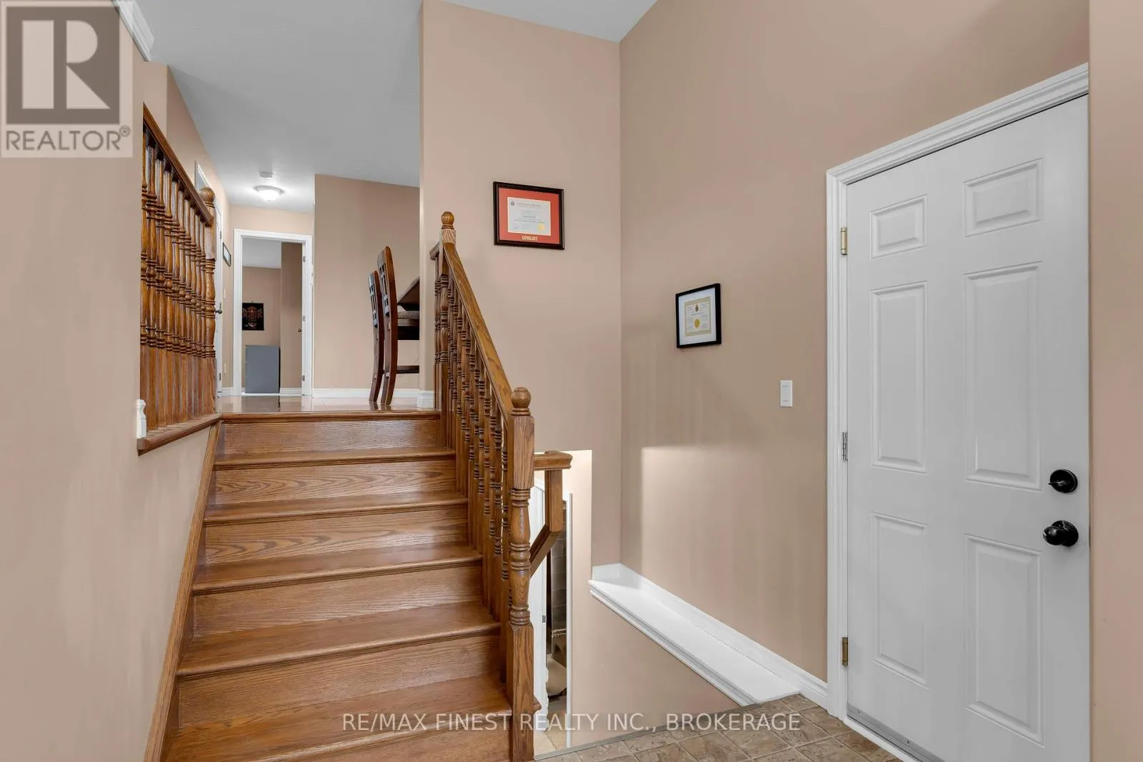 43 FOLLWELL CRESCENT