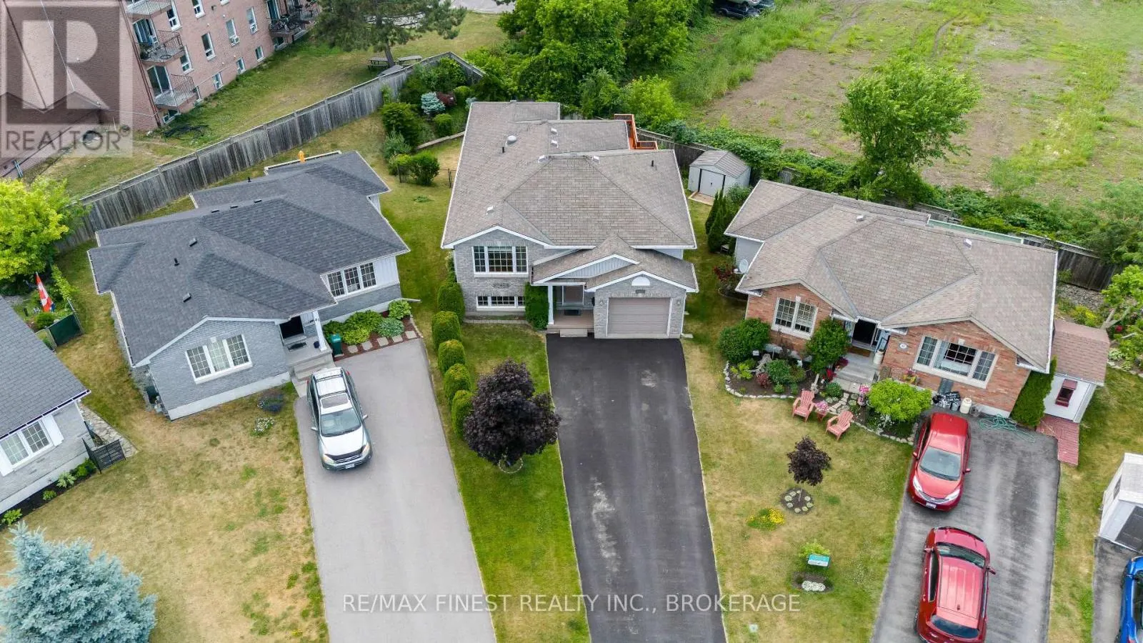 43 FOLLWELL CRESCENT