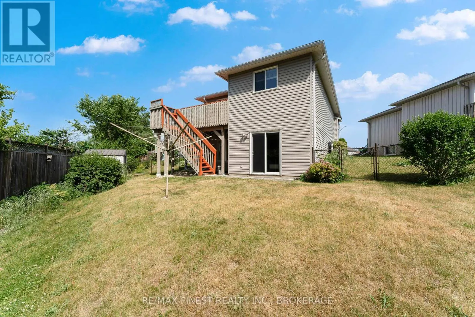 43 FOLLWELL CRESCENT