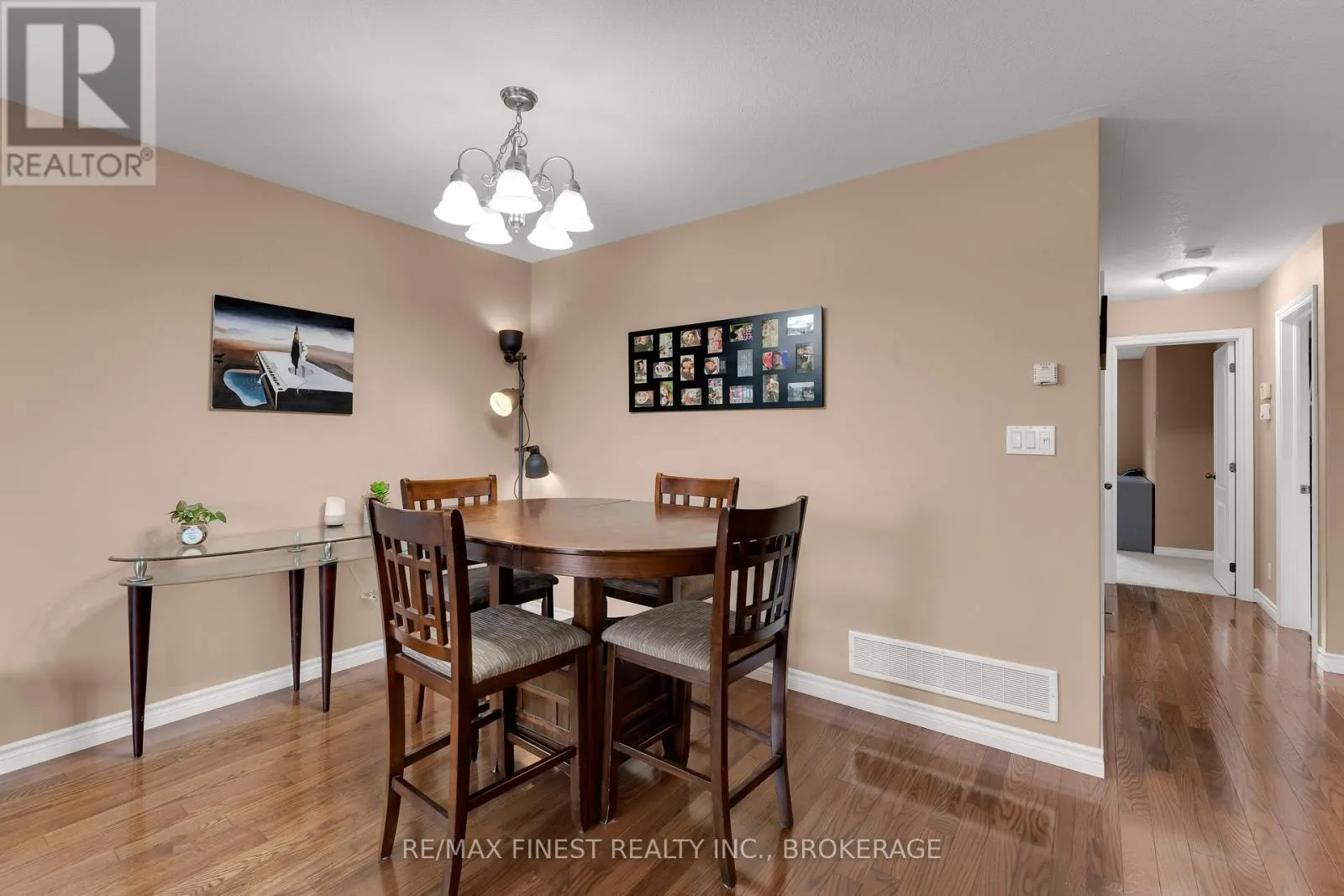 43 FOLLWELL CRESCENT