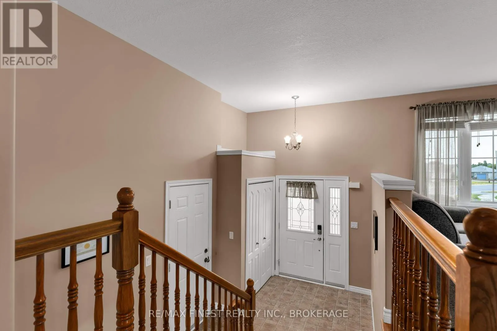 43 FOLLWELL CRESCENT