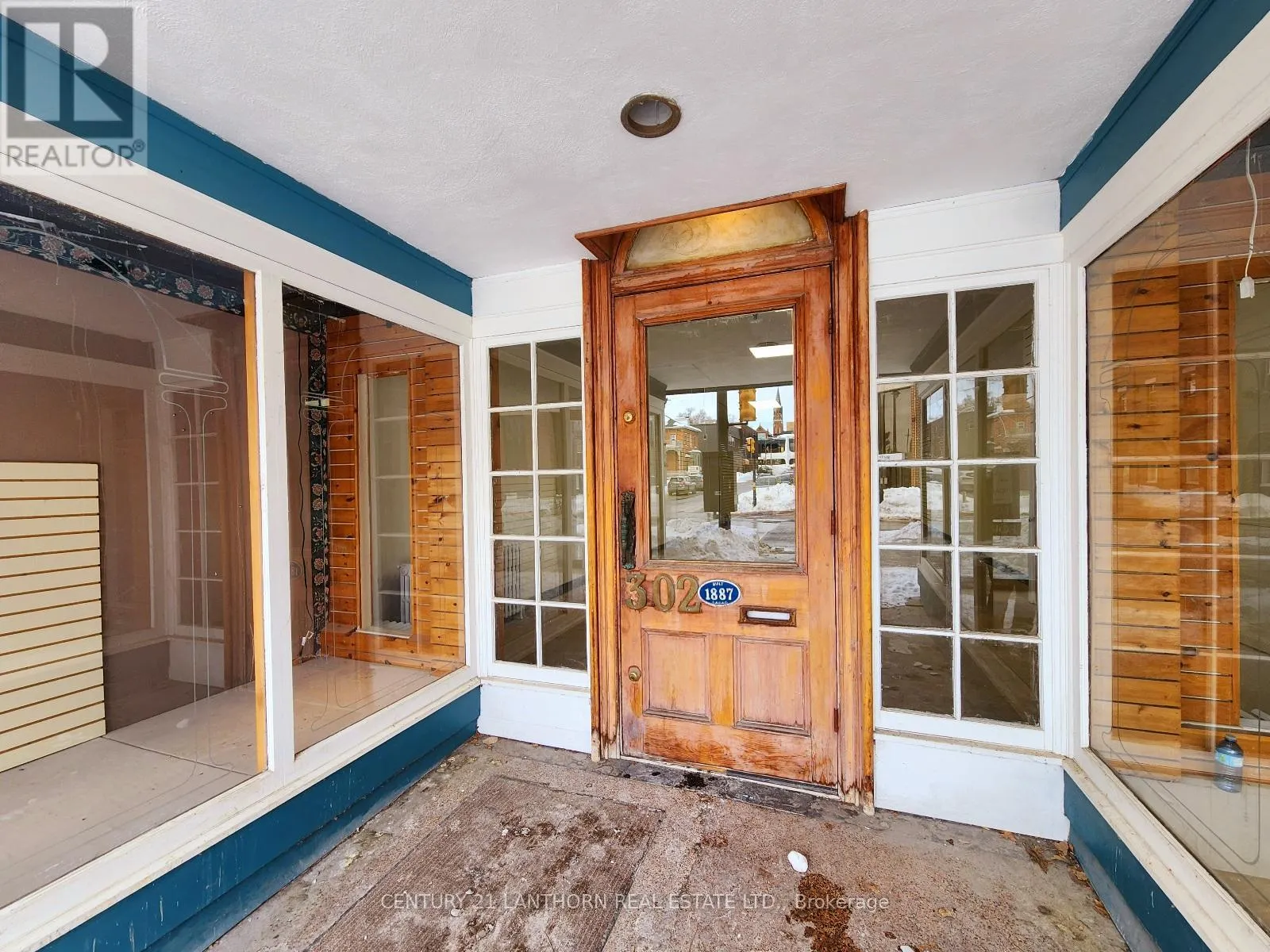 302 FRONT STREET