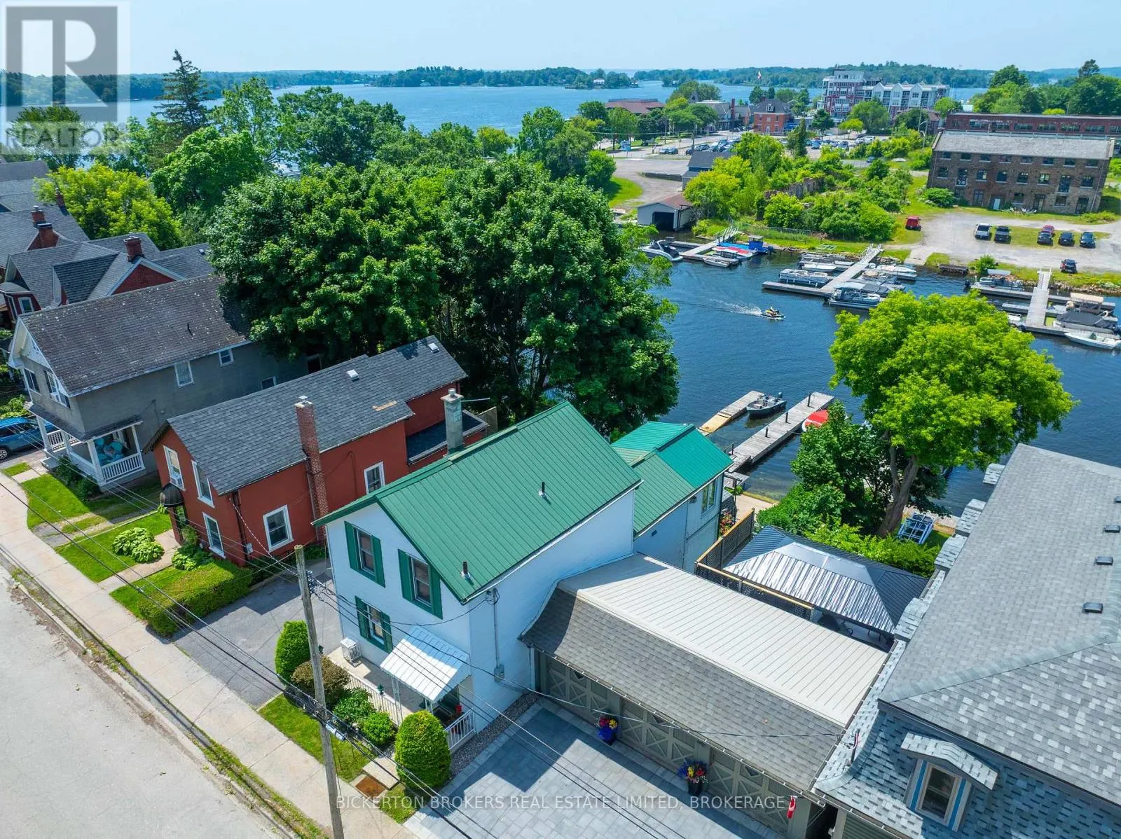 370 STONE STREET S