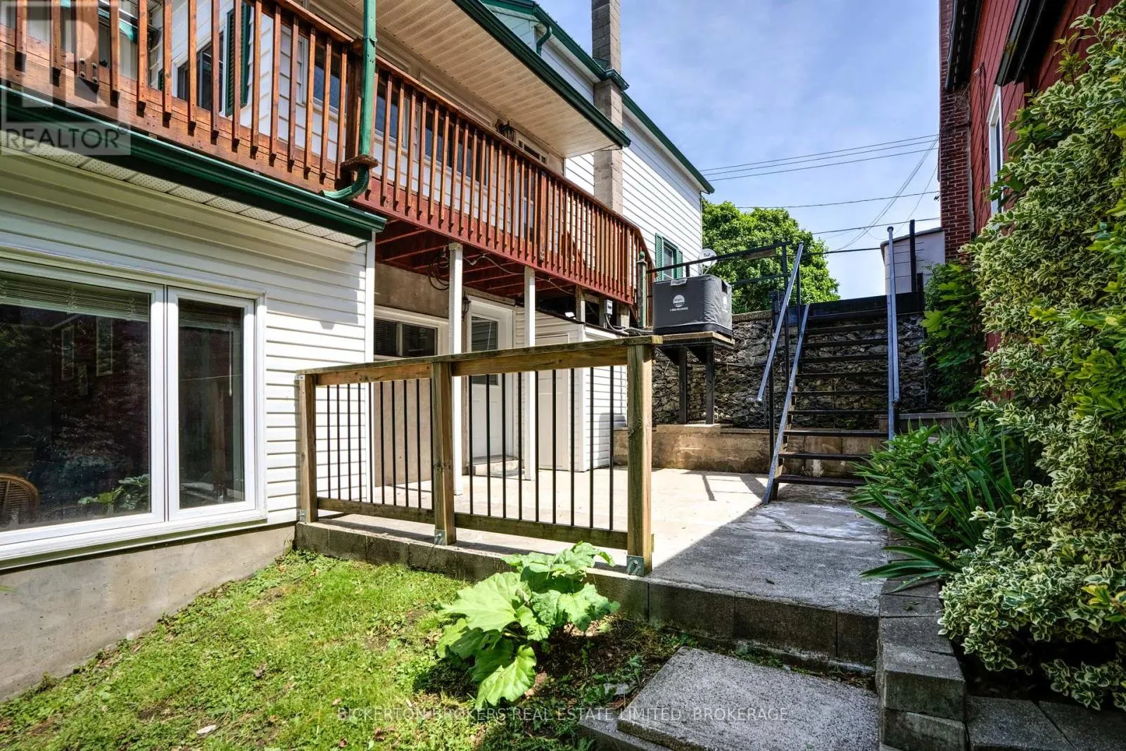 370 STONE STREET S