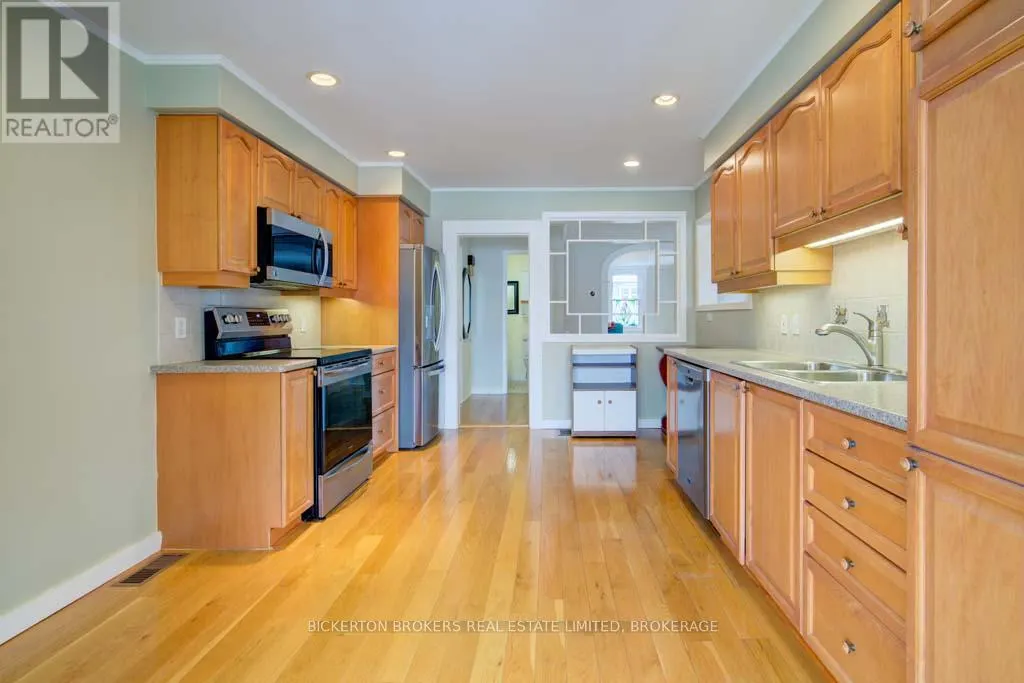 370 STONE STREET S