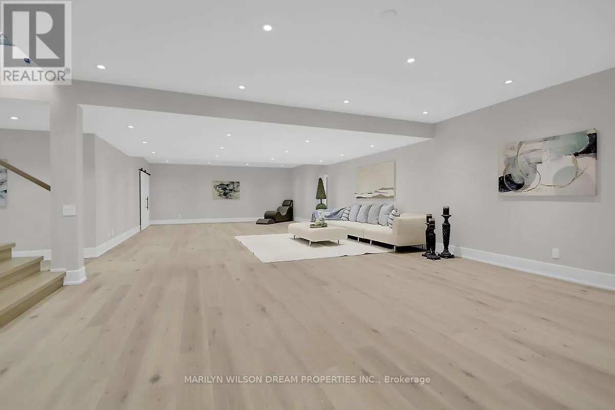 1070 GREEN JACKET CRESCENT