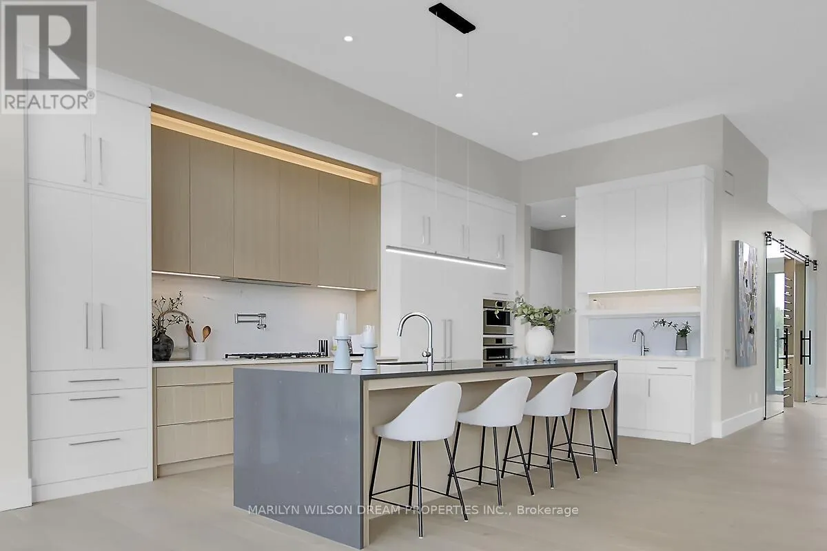 1070 GREEN JACKET CRESCENT