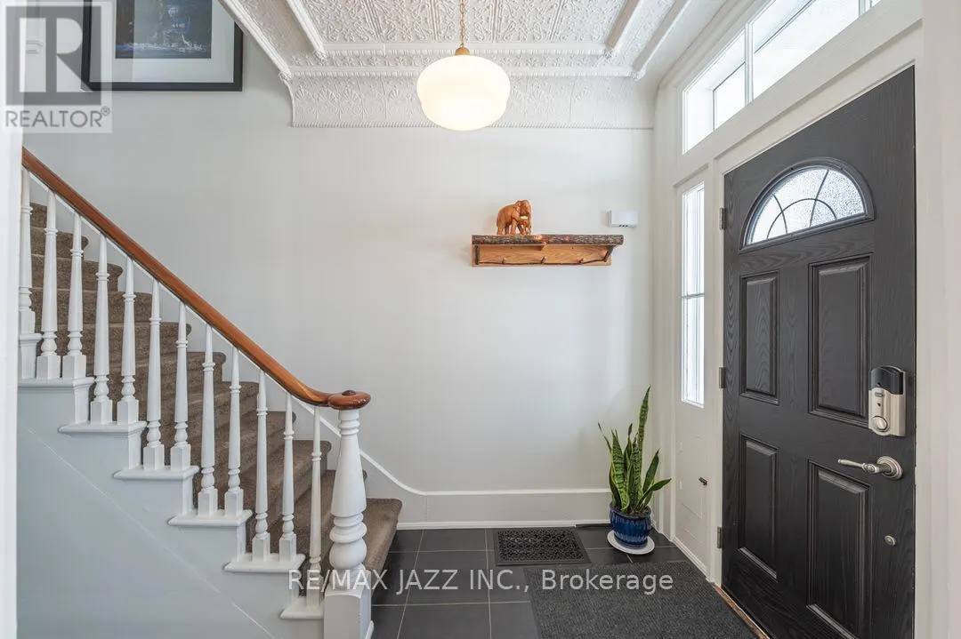 122 RICHARD STREET