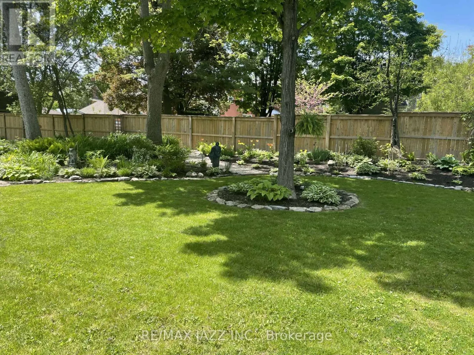 122 RICHARD STREET