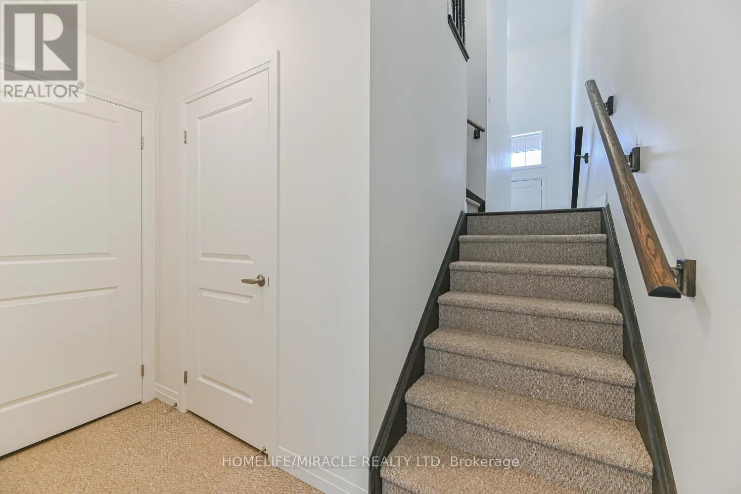 4047 MAITLAND STREET