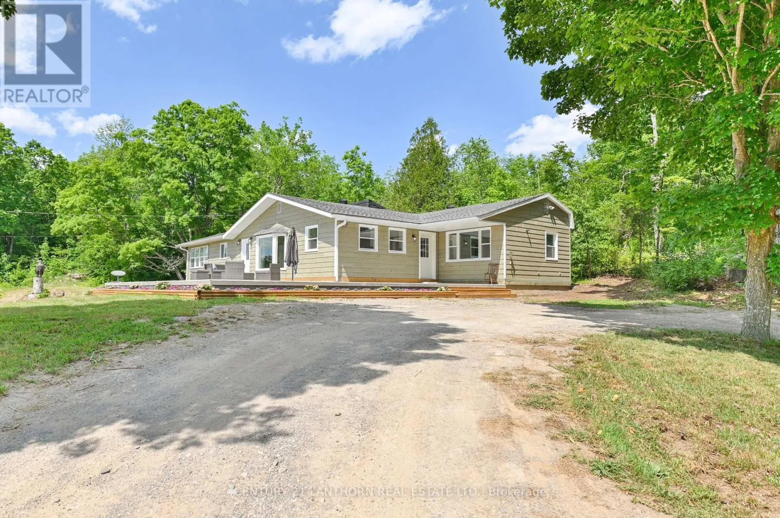 932 HUNT CLUB ROAD