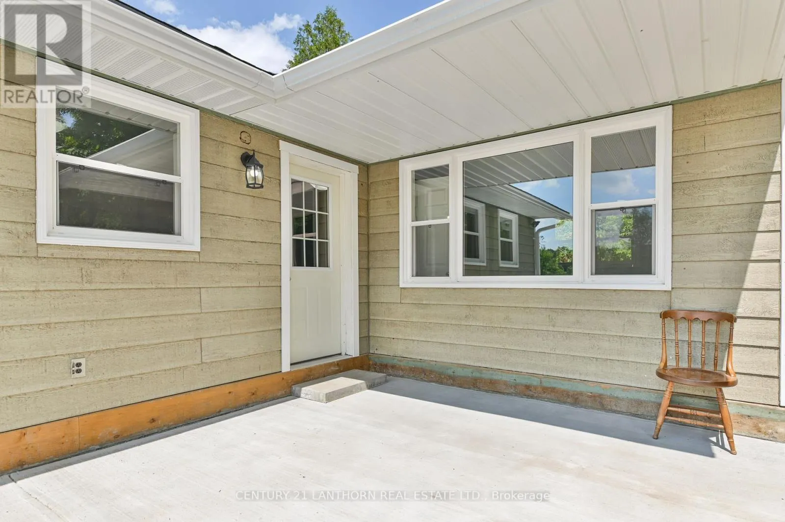 932 HUNT CLUB ROAD
