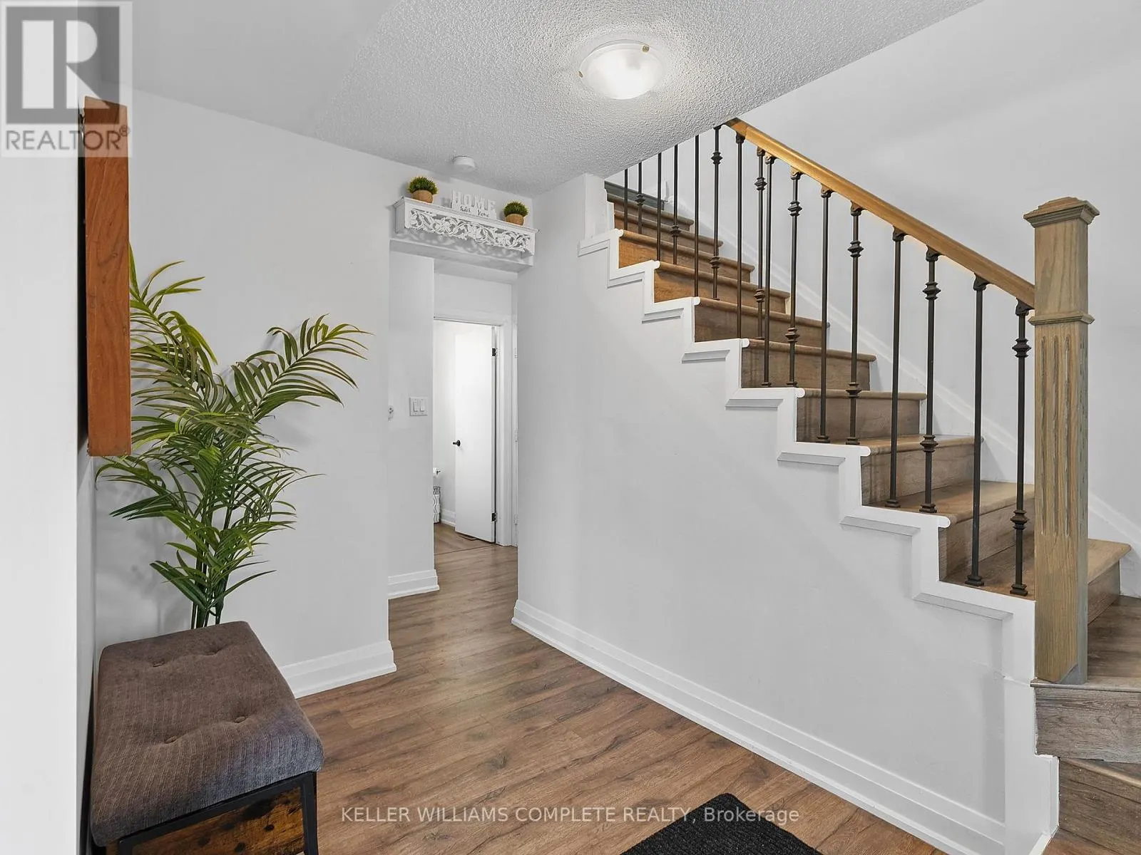 102 DUNDEE DRIVE