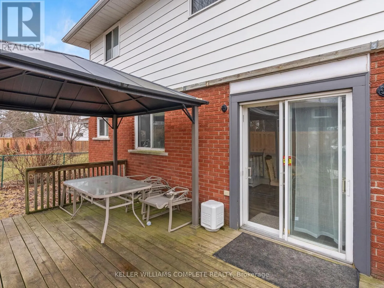 102 DUNDEE DRIVE