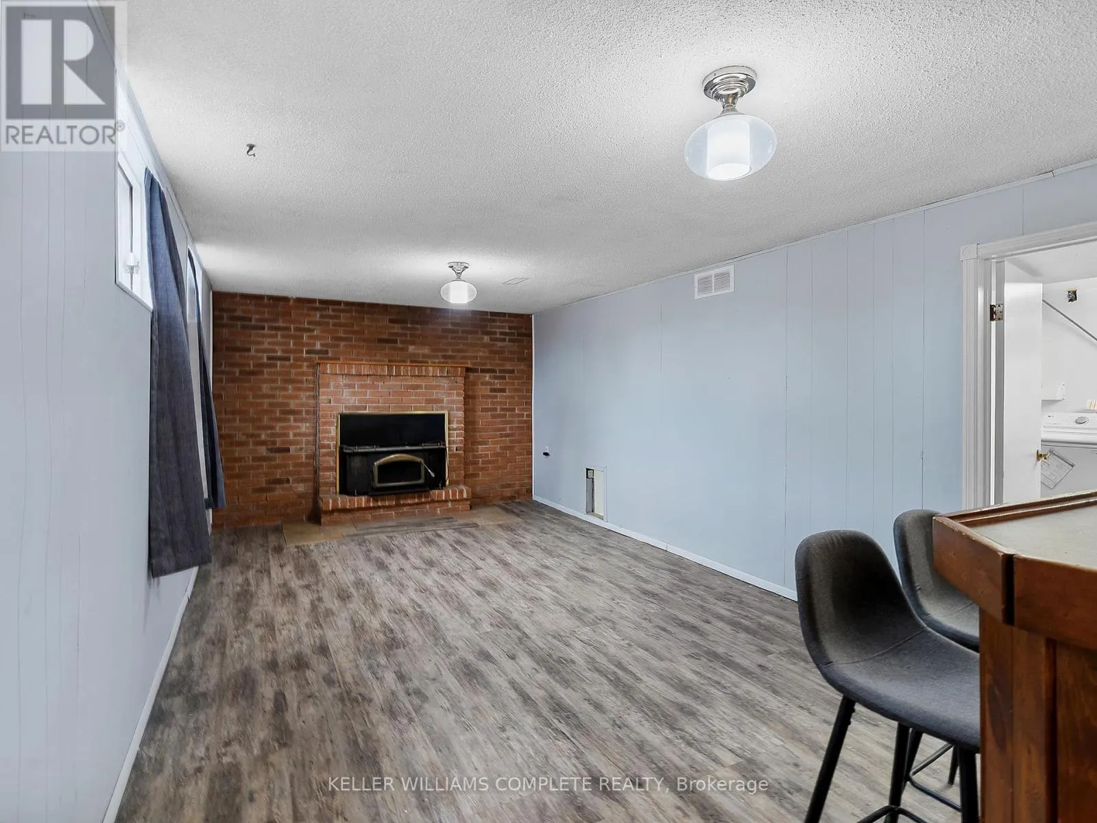102 DUNDEE DRIVE