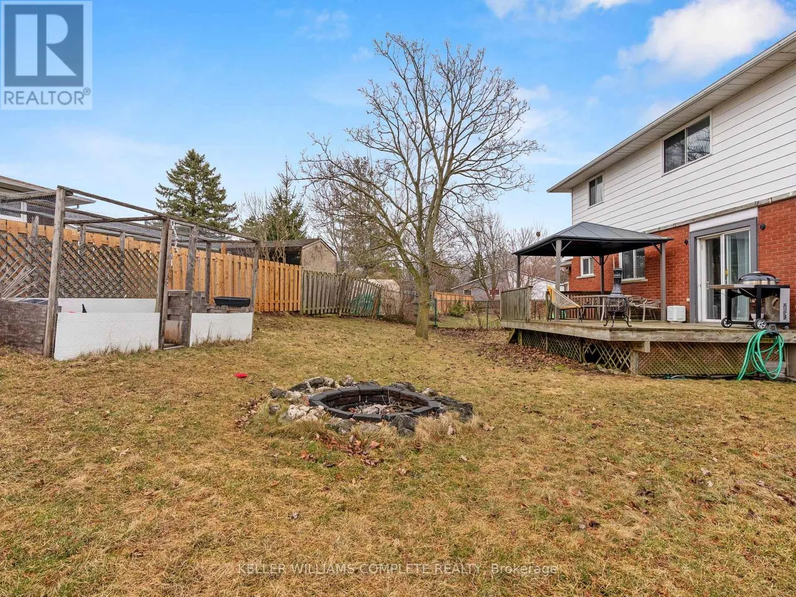 102 DUNDEE DRIVE