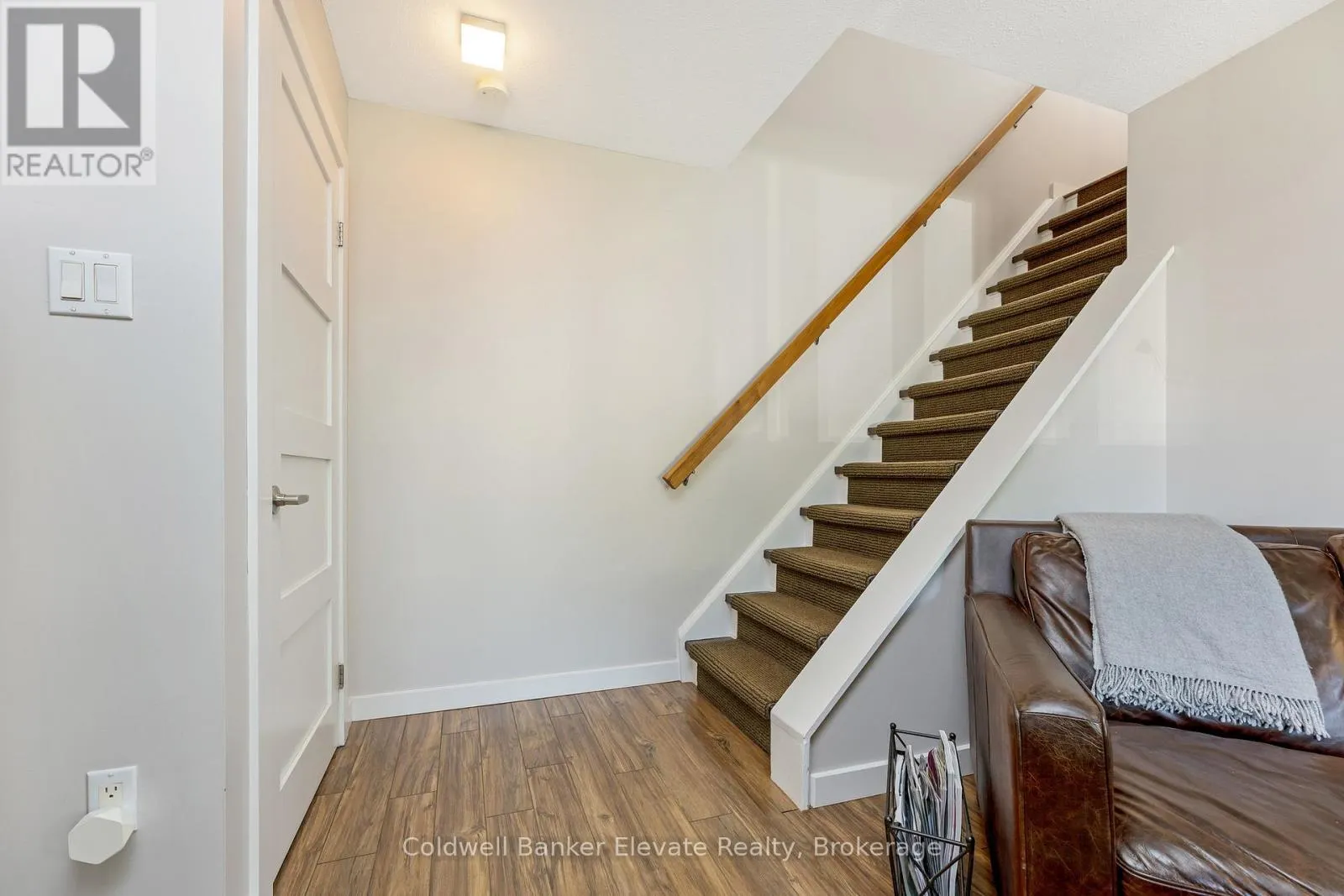24 - 233 WESTMINSTER DRIVE S