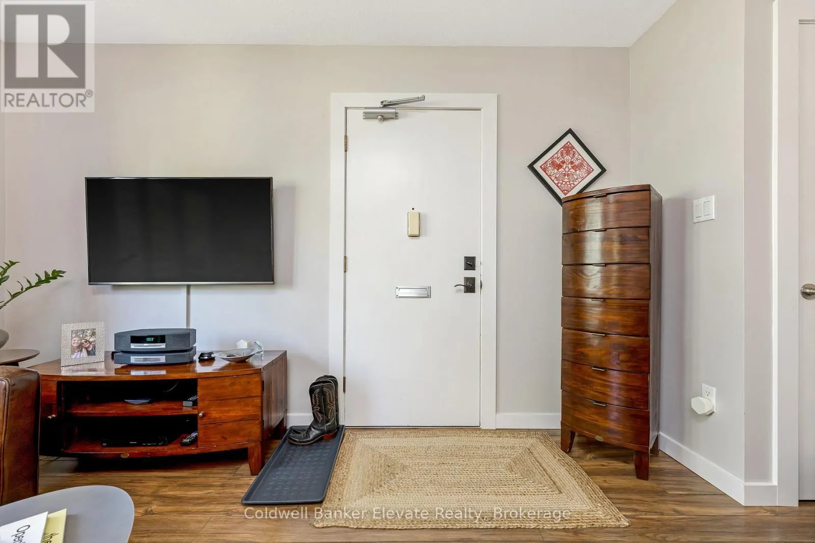 24 - 233 WESTMINSTER DRIVE S