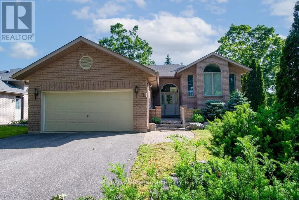 2 HUNTINGWOOD CRESCENT