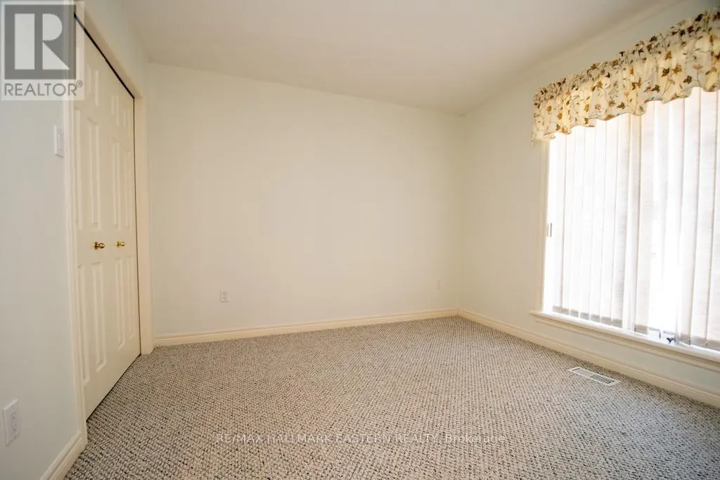 2 HUNTINGWOOD CRESCENT
