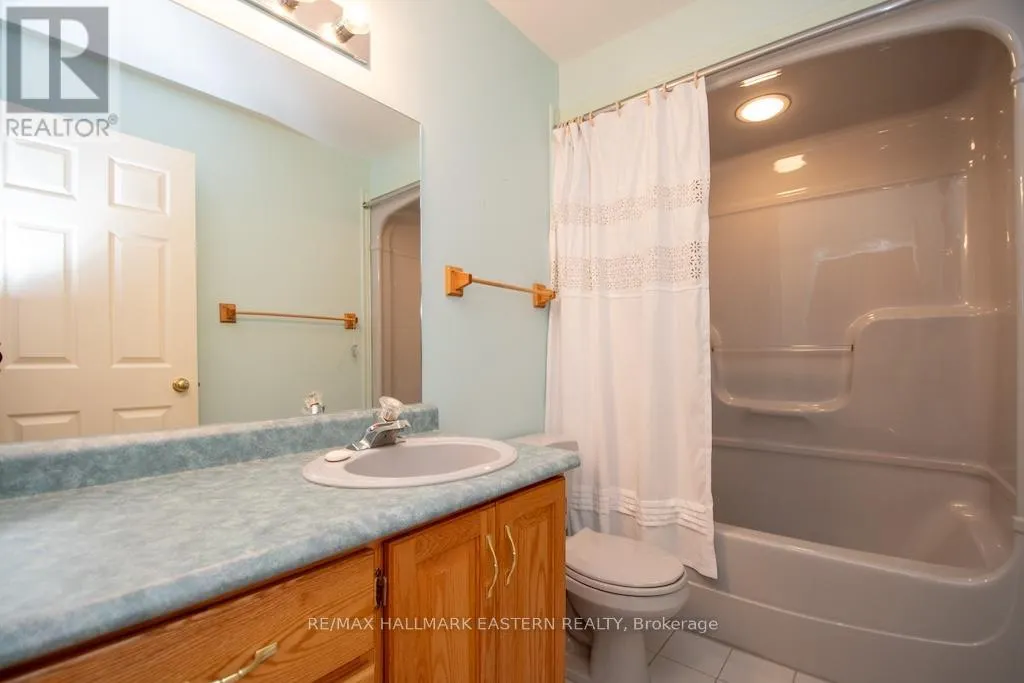 2 HUNTINGWOOD CRESCENT