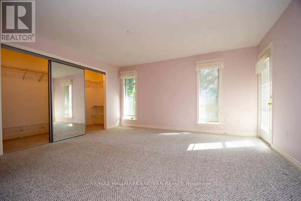 2 HUNTINGWOOD CRESCENT