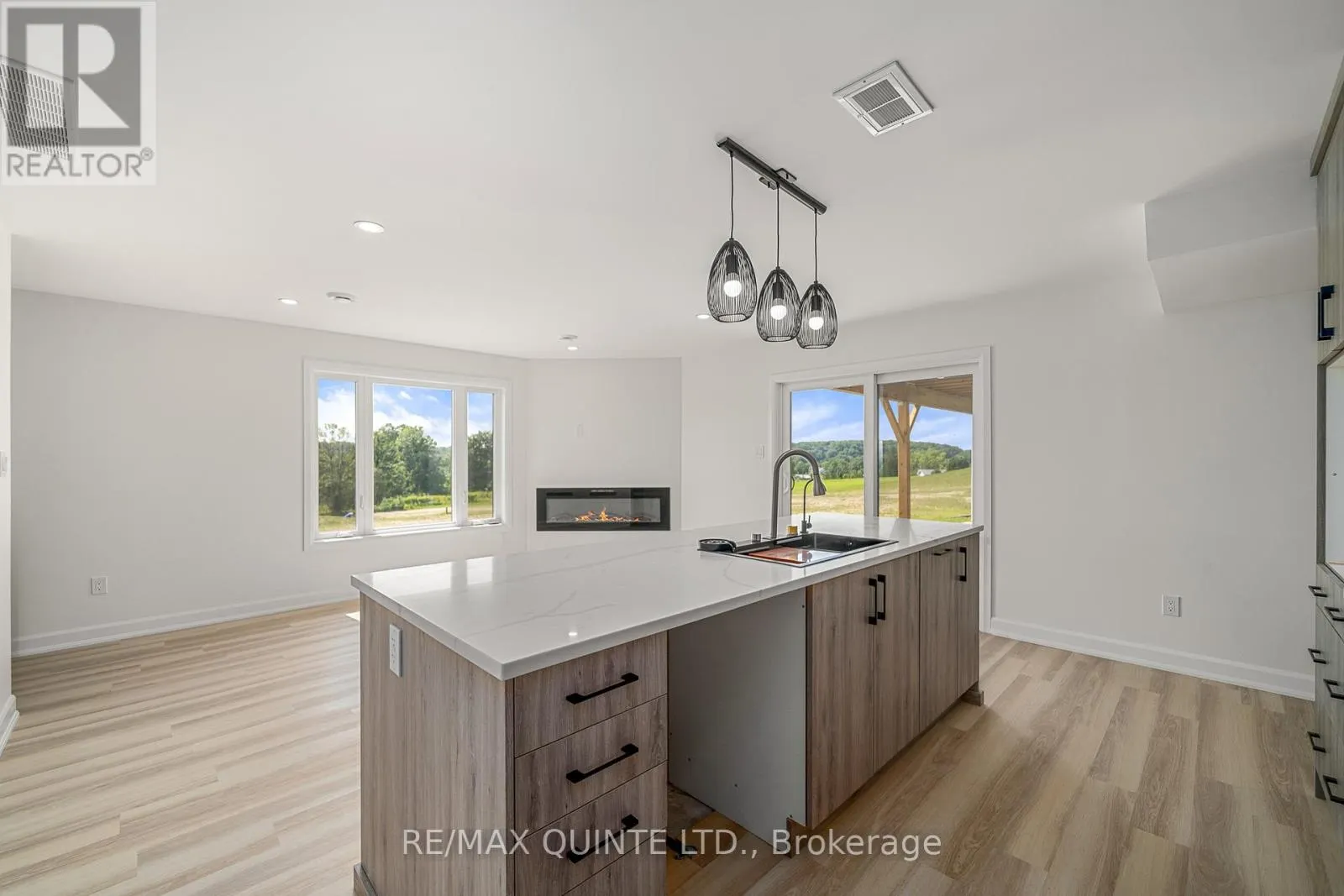 171 PINE HILL CRESCENT