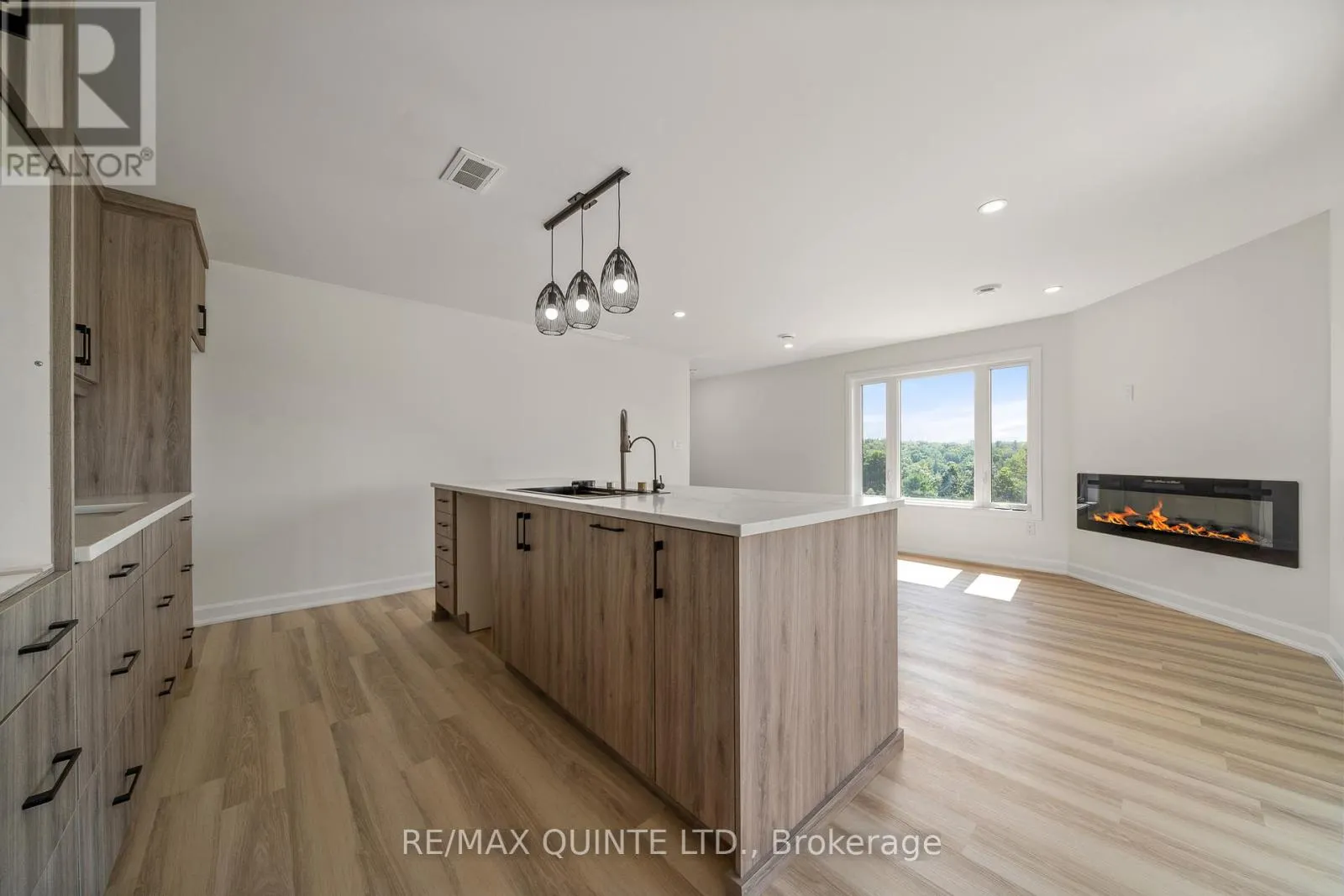 171 PINE HILL CRESCENT