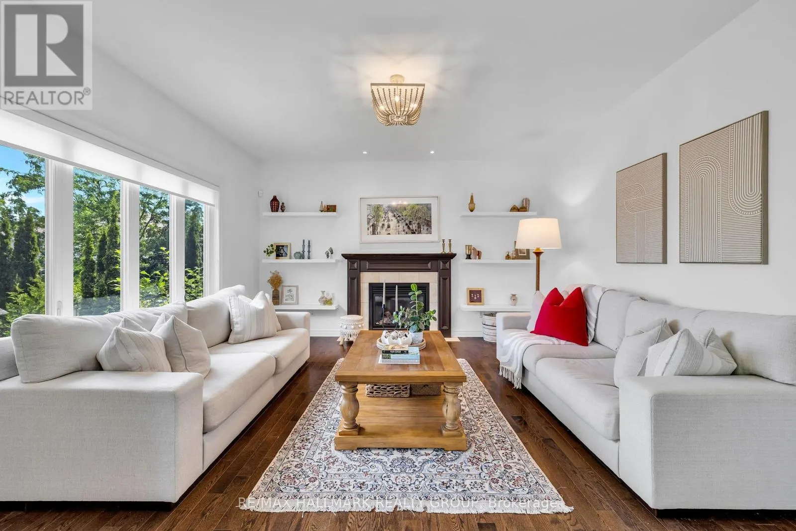451 LANDSWOOD WAY