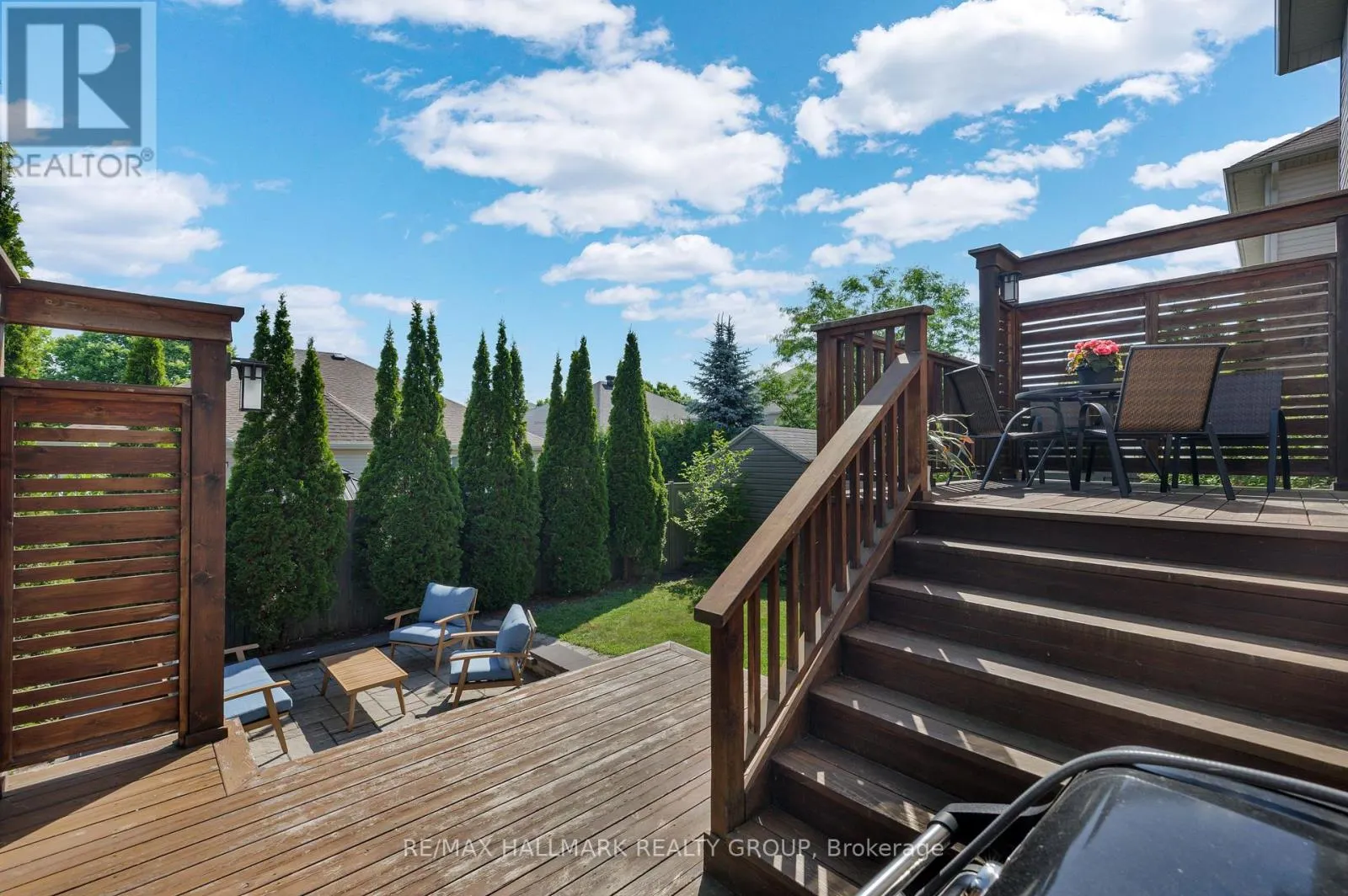 451 LANDSWOOD WAY