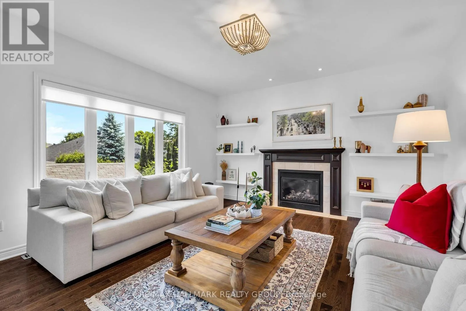 451 LANDSWOOD WAY