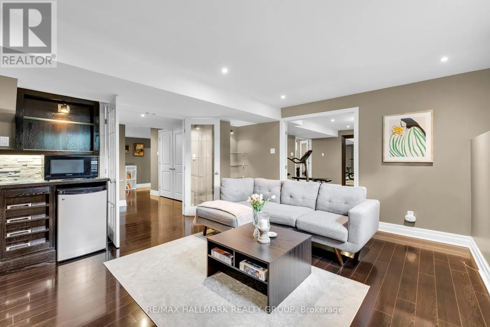 451 LANDSWOOD WAY